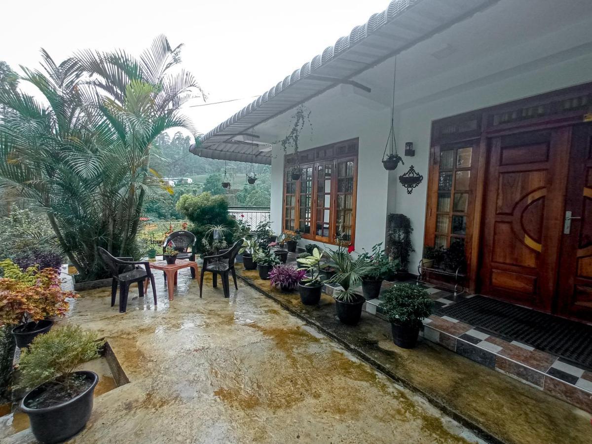Daffodils Inn Nallathanniya Exterior photo